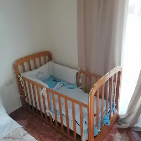 Margarita - Entire House With 4 Bedrooms And Free Parking 度假居