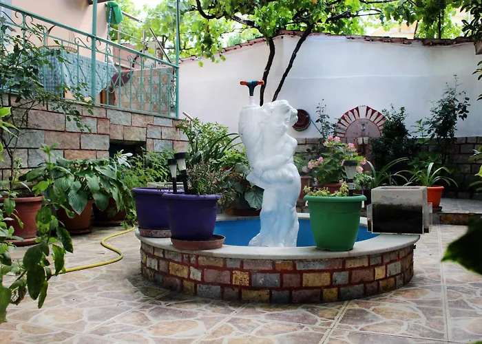 Margarita - Entire House With 4 Bedrooms And Free Parking Dom wakacyjny