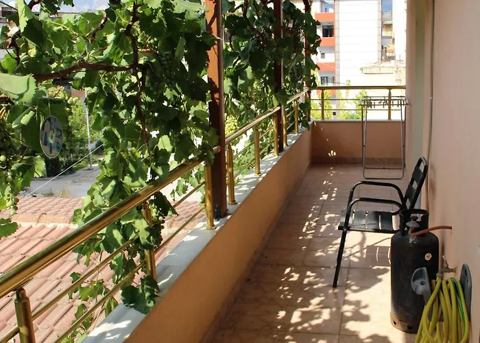 Dom wakacyjny Margarita - Entire House With 4 Bedrooms And Free Parking Gjirokastra