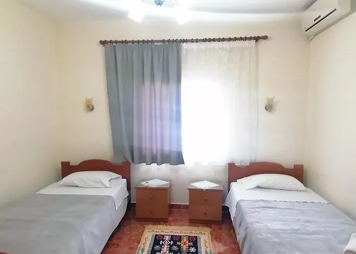 Margarita - Entire House With 4 Bedrooms And Free Parking Casa vacanze Gjirokastër